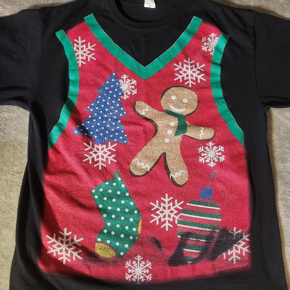Mens XL Black Faux Ugly Christmas Sweater Vest Gingerbread Graphic T-Shirt - Picture 3 of 4